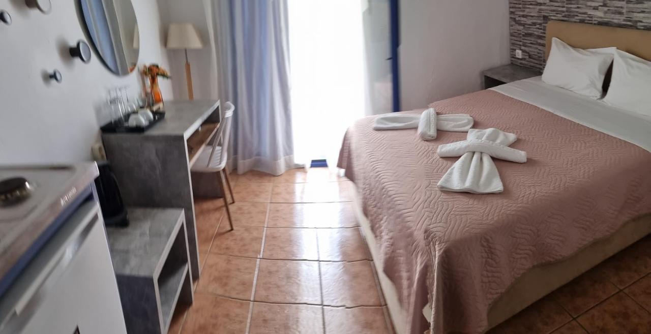 Loutro Holidays エクステリア 写真