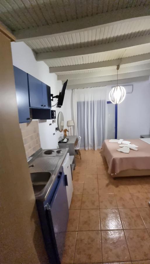 Loutro Holidays エクステリア 写真