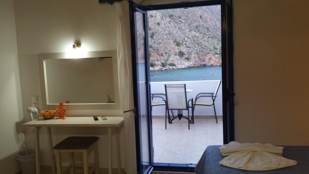 Loutro Holidays エクステリア 写真