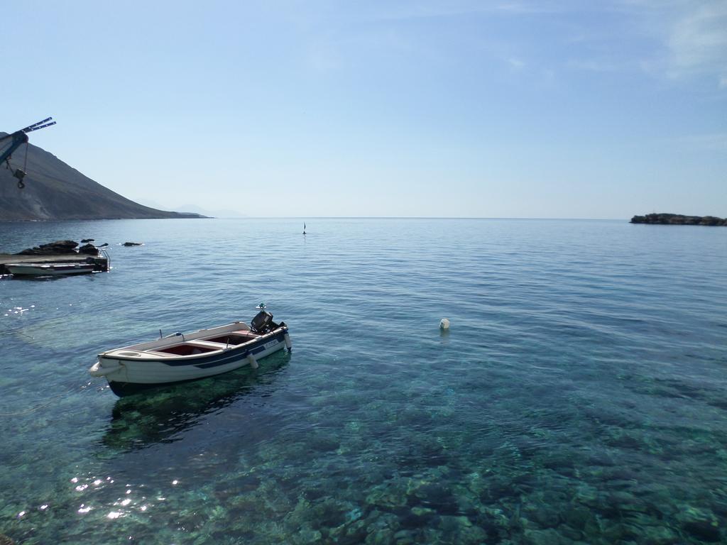 Loutro Holidays エクステリア 写真